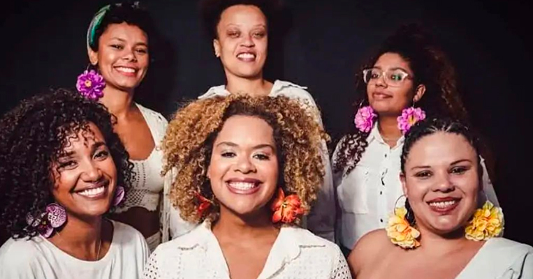 Preta Batuque apresenta show que celebra a negritude na voz da mulher