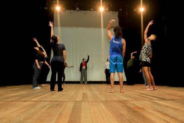 Escola Viva oferece cursos gratuitos, no Teatro Padre Bento