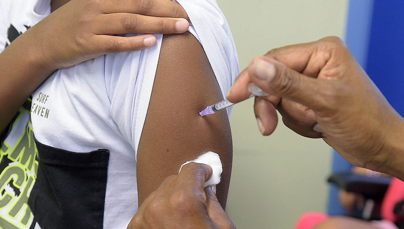 Guarulhos abre quatro polos de vacinação contra a dengue neste sábado